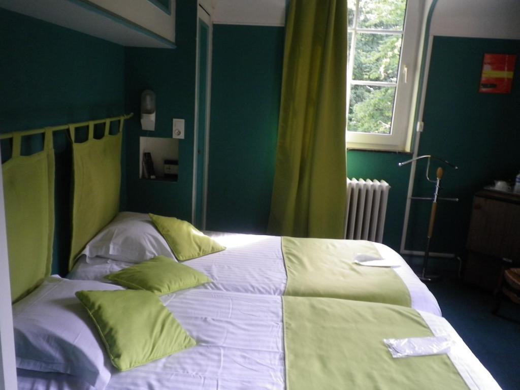 Hotel Ermitage Du Moulin Labotte Haybes Room photo
